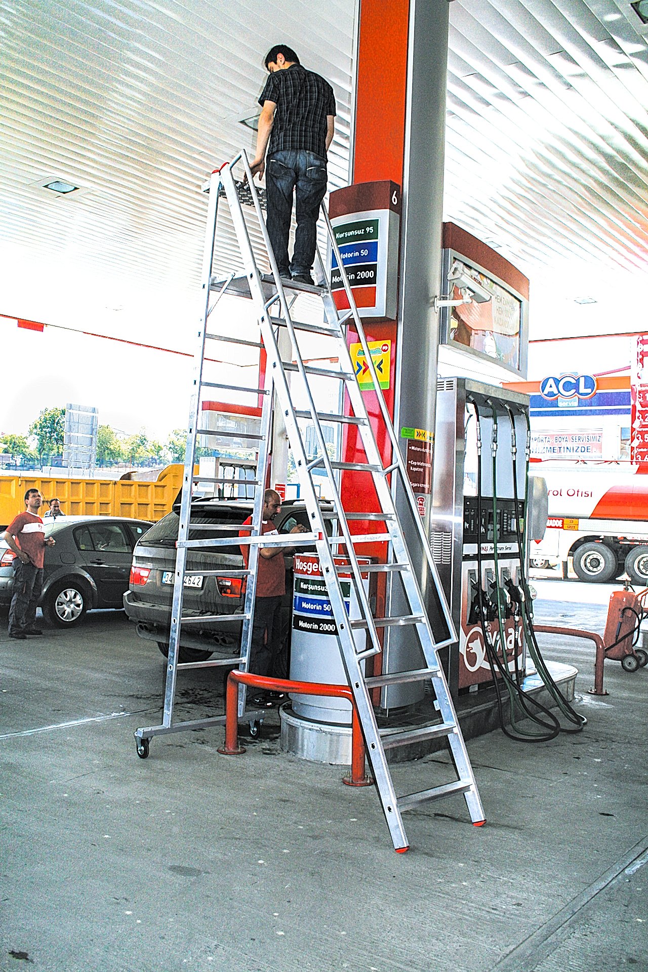 Platformlu Merdivenler